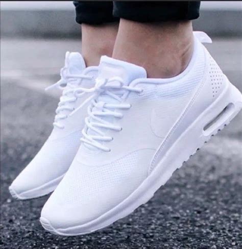 weiße nike sneakers|white nike women's shoes.